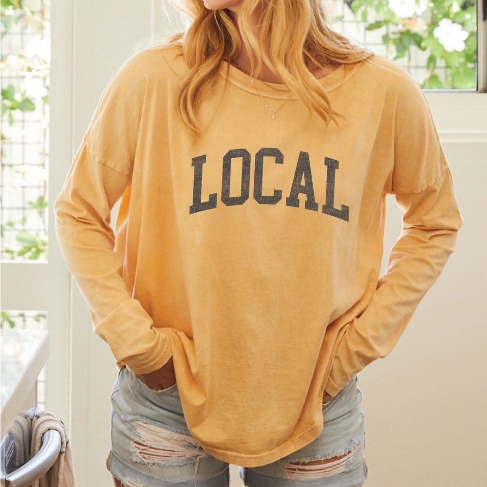 Local graphic long sleeve in GOLDEN
